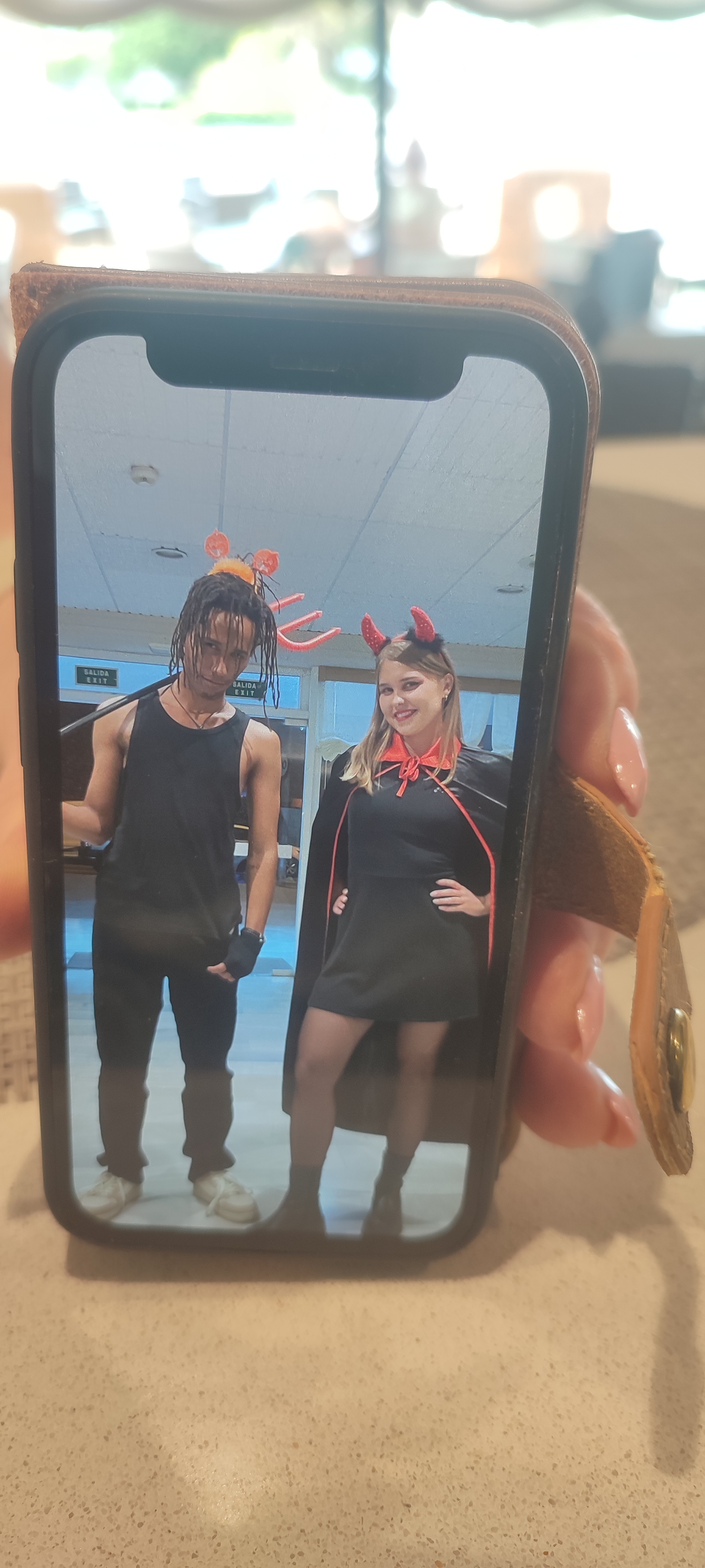 Pauliina y User en Halloween